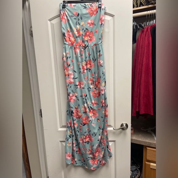 Floral Maxi Dress - Picture 1 of 3